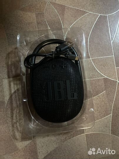 Колонка jbl clip 4