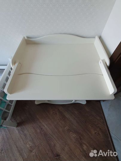 Пеленальный комод белый