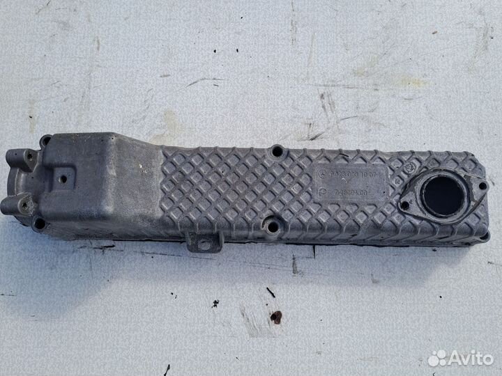 Крышка мотора Mercedes OM 628. 400cdi