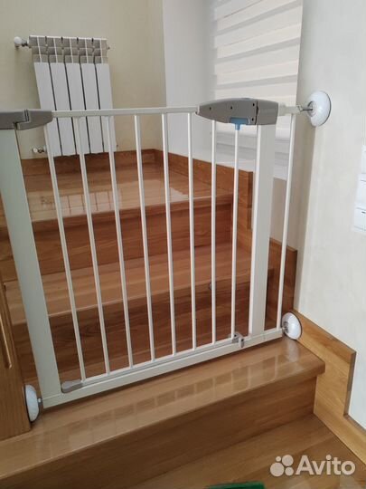 Ворота безопасности для проемов и лестниц