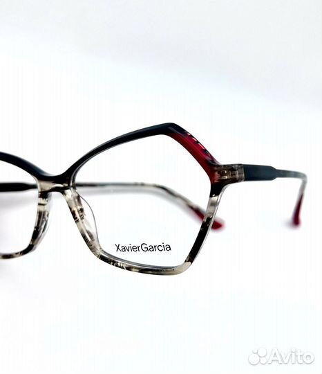 Красота и роскощь в очках Xavier Garсia