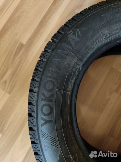 Yokohama Ice Guard IG55 215/65 R16 102