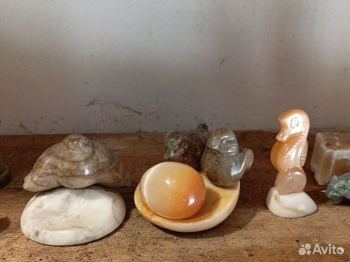 Фигурки из камня