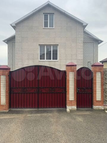 Дом 250 м² на участке 8,5 сот.