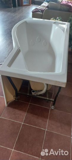 Ванна акриловая