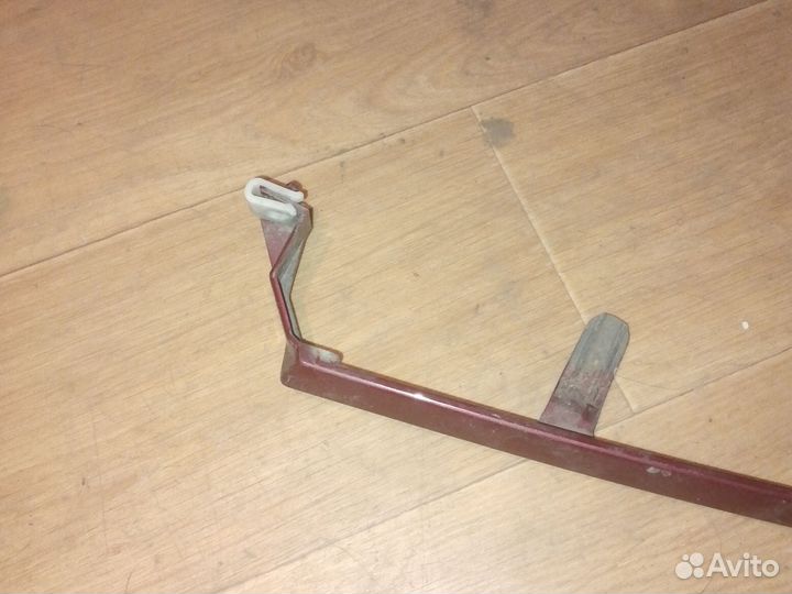 Ресничка,ус фары левый citroen xantia