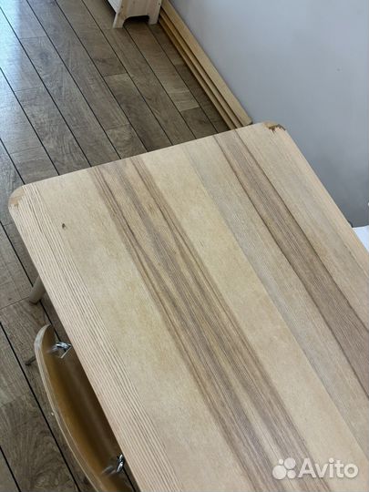 Кухонный стол