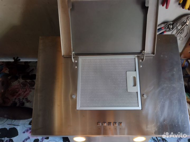 Вытяжка для кухни maunfeld