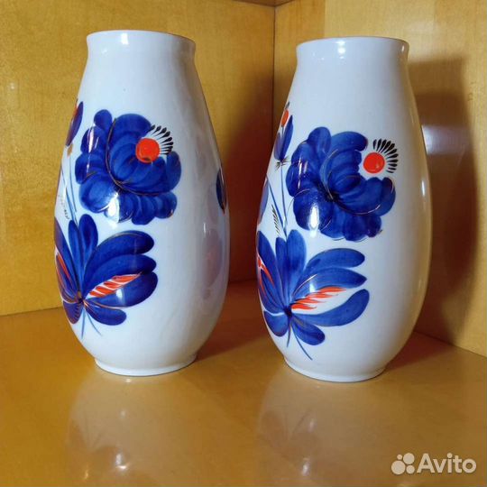 Парные вазы из 1970-х Полонное