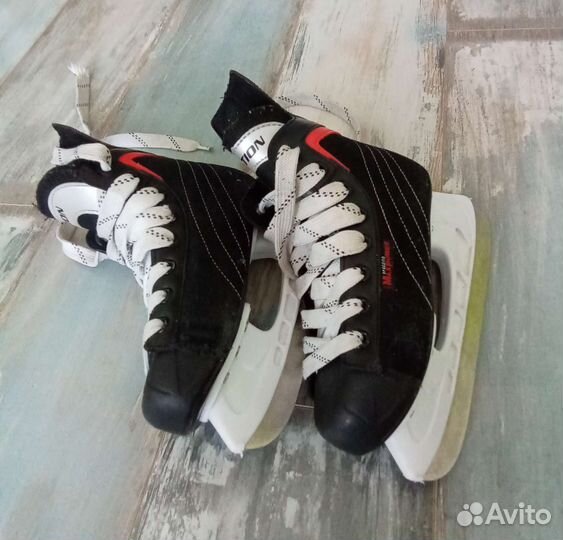 Коньки хоккейные 35 размер