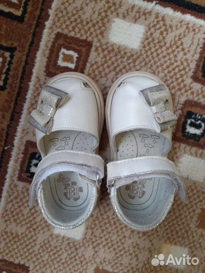 Босоножки для девочки