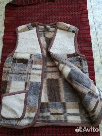 Новый шерстяной теплый жилет Alwero