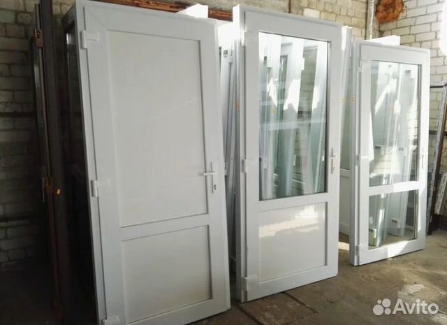 Пластиковые двери