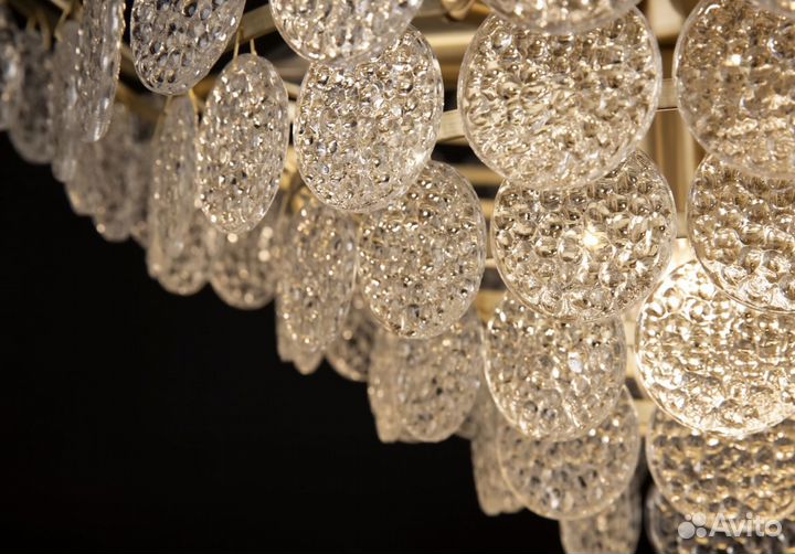 Люстра Maytoni металл и стекло в спальню модерн