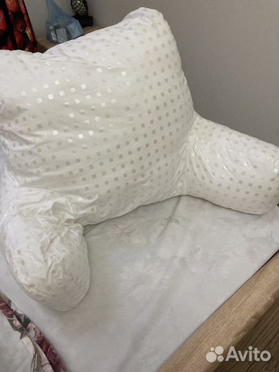 Подушка с подлокотниками без чехла