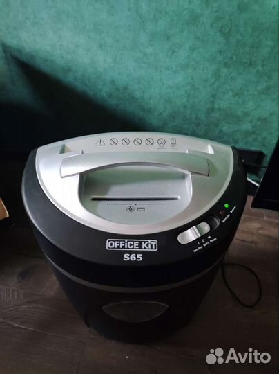 Уничтожитель бумаг шредер s65