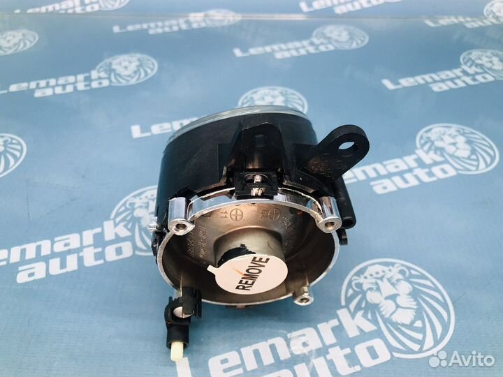 Фара противотуманная левая Audi A4