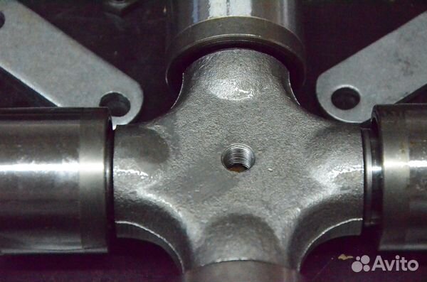 Крестовина кардана с пластинами Hyundai HD120