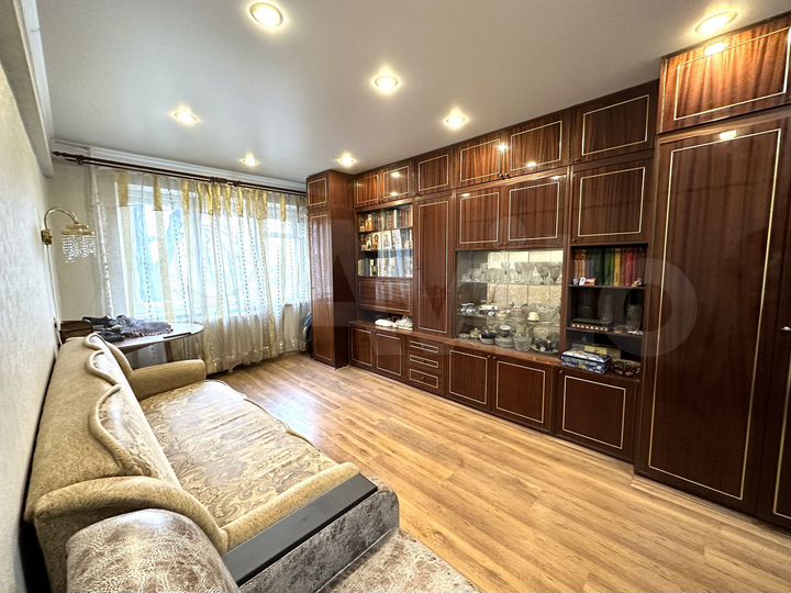 3-к. квартира, 65 м², 2/5 эт.