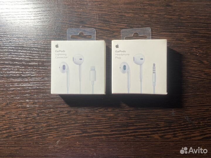 Коробки от наушников apple