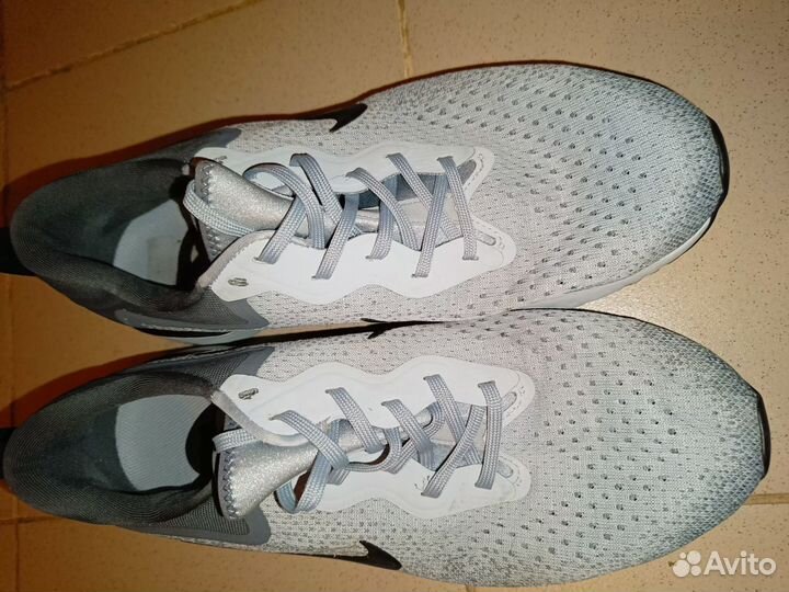 Nike Odyssey React Wolf Grey