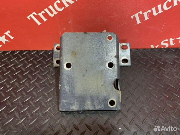 Кронштейн осушителя воздуха Daf XF105