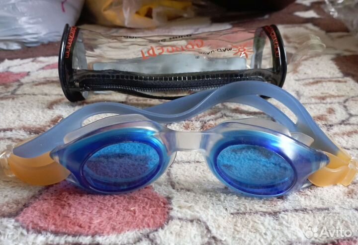 Очки для плавания