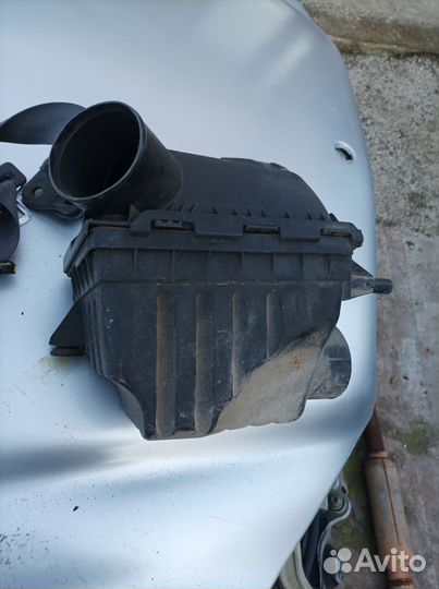 Корпус воздушного фильтра Dodge Intrepid 2