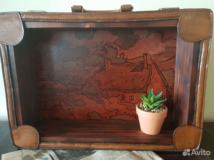 Чемодан полка тумба