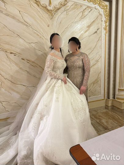 Свадебное платье