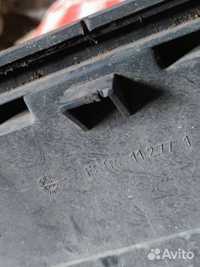 Бампер передний на Audi 80