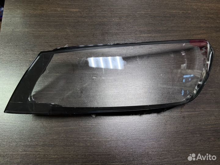 Стекло на левую фару Volkswagen Touareg