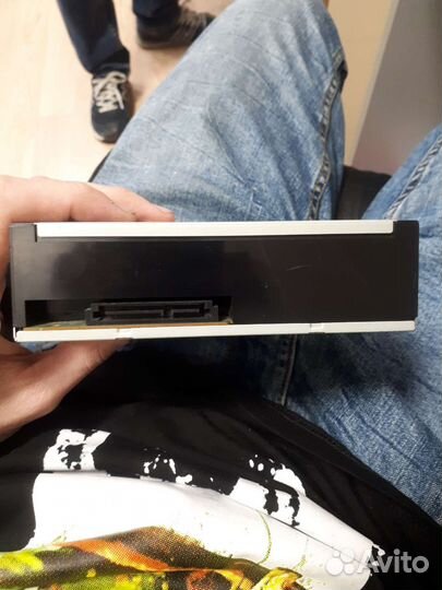 DVD-RW привод Hitachi LG GH40F SATA