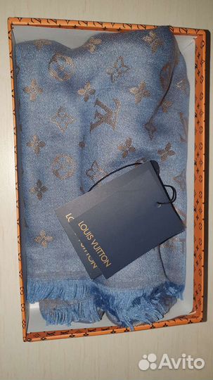 Новые палантины и платки Dior, Louis Vuitton