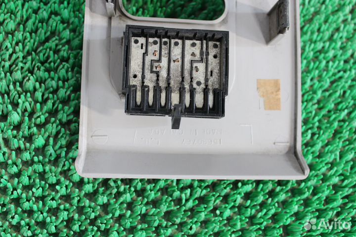 Блок эсп задний левый на Chevrolet Suburban GMT400