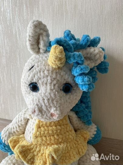 Вязаная игрушка ручной работы