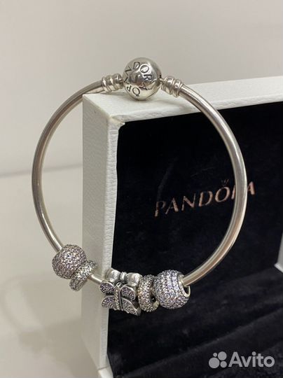 Браслет pandora silver bangle из серебра с шармами