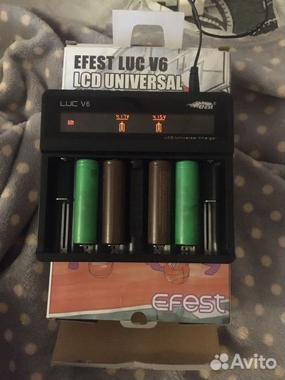 Универсальное зарядное устройство Efest LUC V6