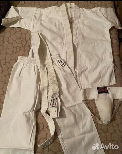 Кимоно для дзюдо,каркте,шлем,наколенник