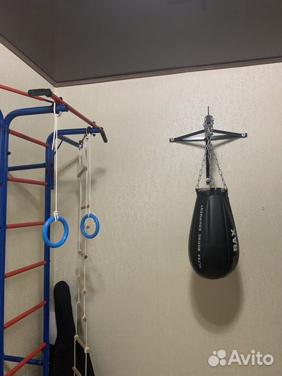 Боксерская груша с креплением и цепью