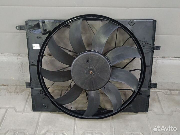 Вентилятор охлаждения двигателя Mercedes S W222
