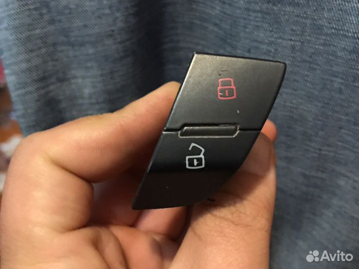 Подам кнопку блокировки двери audi q7