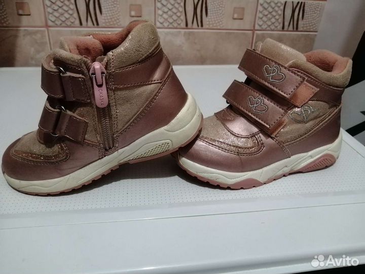 Ботинки на девочку