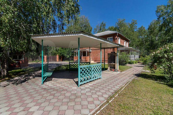 Дом 323 м² на участке 16 сот.