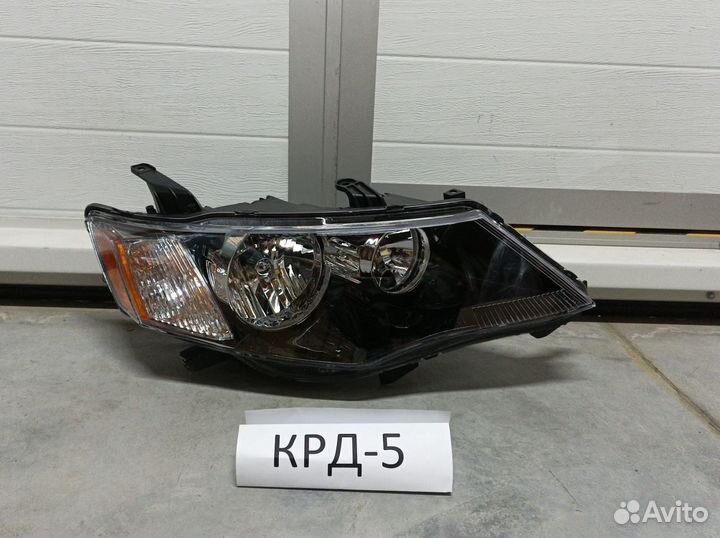 Фара правая Mitsubishi Outlander 2 хл 2007-2012