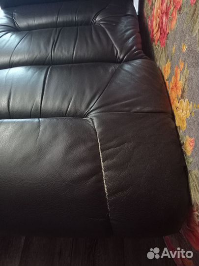 Кожанное кресло