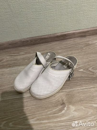 Медицинская обувь женская