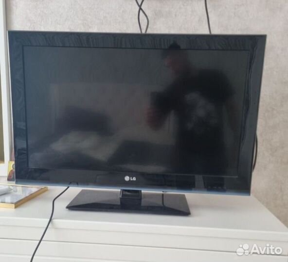Телевизор LG 32 диагональ