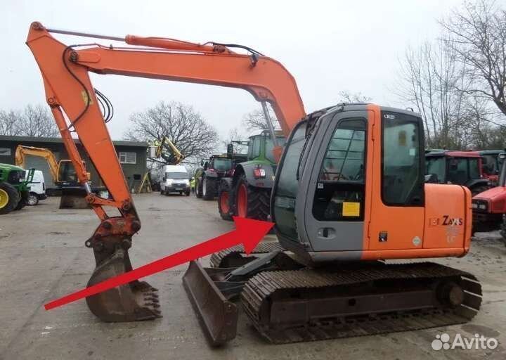 Стекло лобовое на Hitachi zx 70/75lc