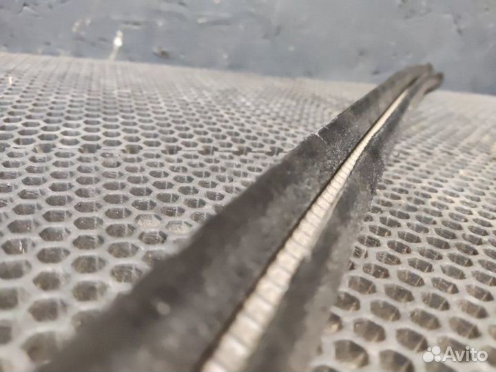 Уплотнитель стекла двери передний Audi A6 C7 cdnb